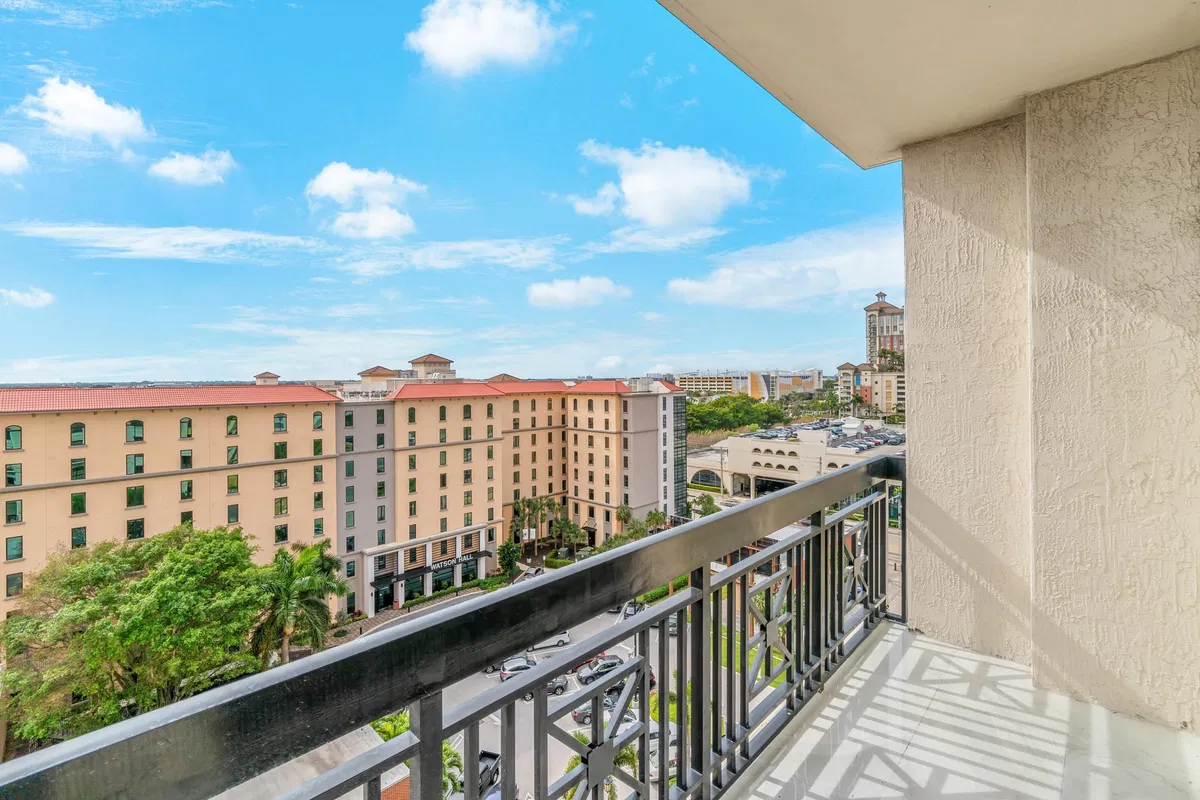 One City Plaza Unit 702 photo 31