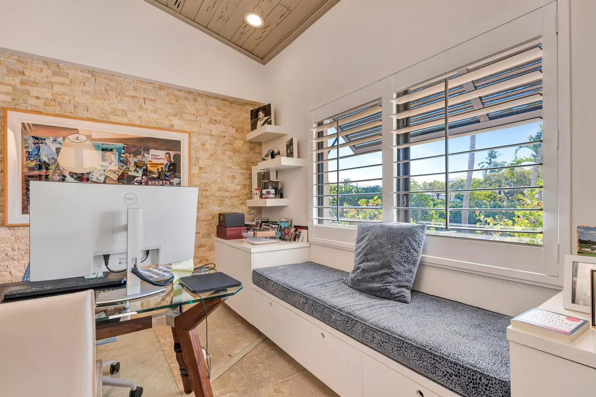 Admirals Cove Residence photo 22