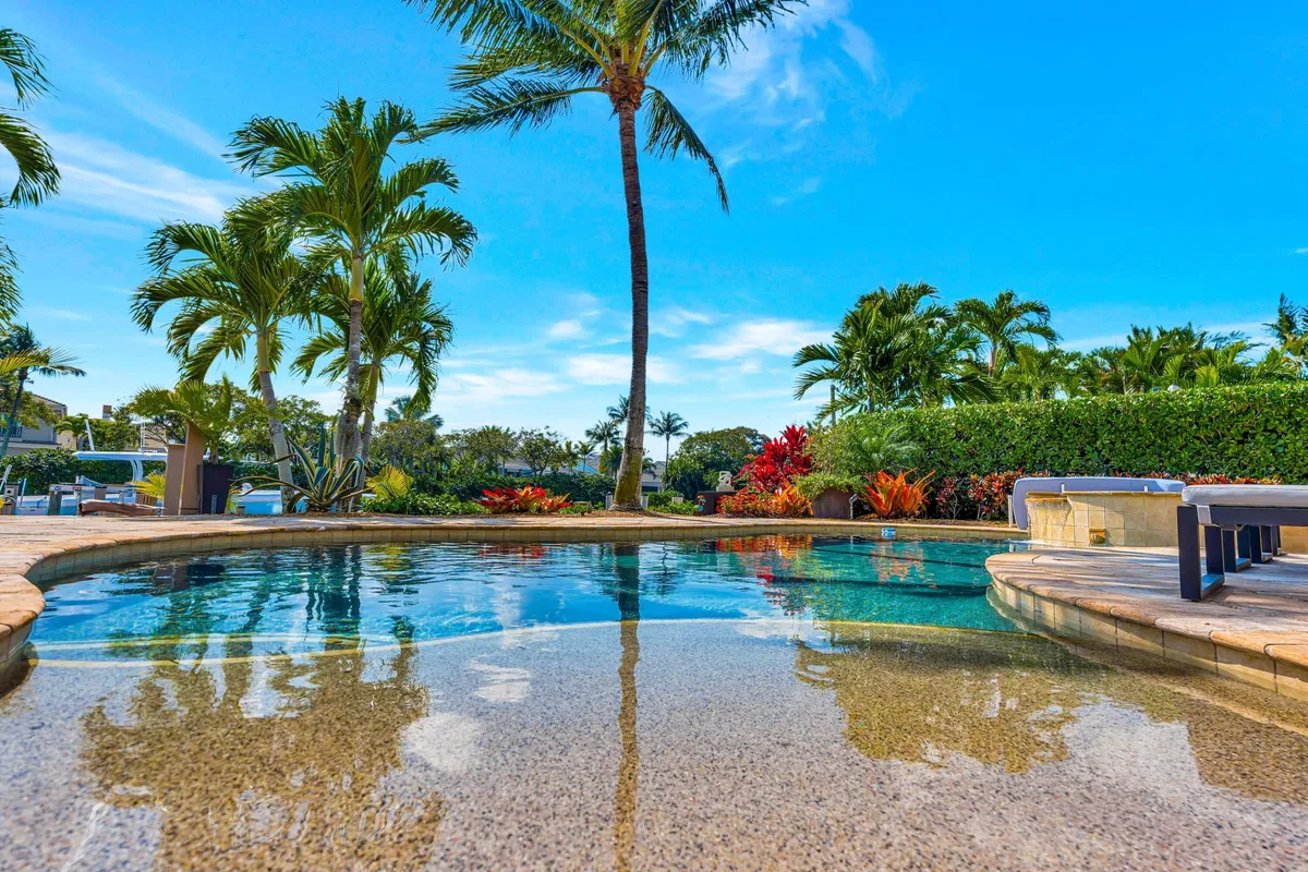 Admirals Cove Residence photo 34