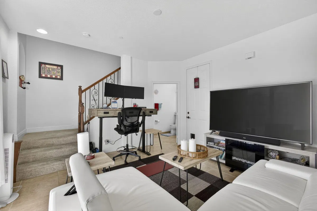 Residence photo 34