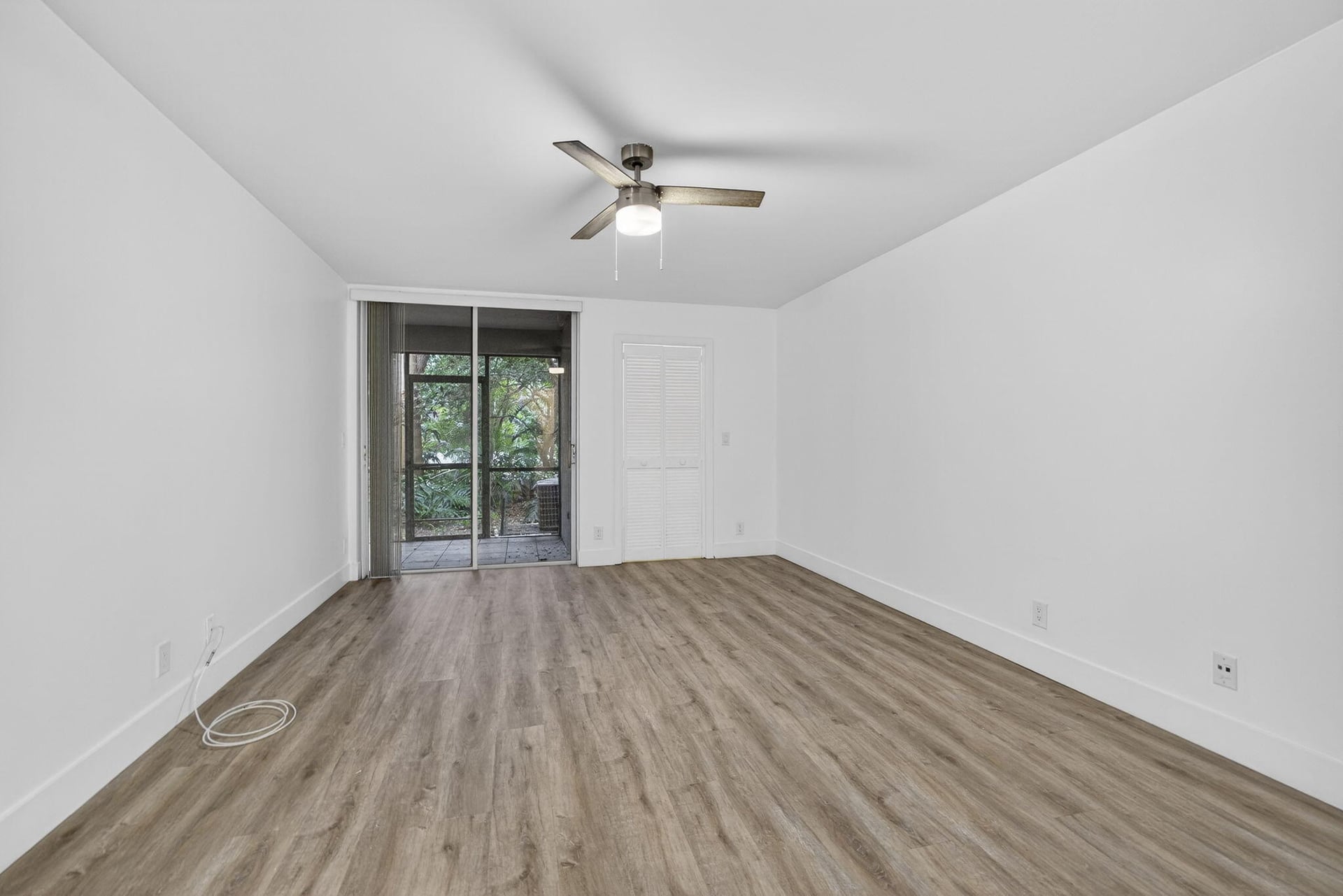 Unit 103 photo 22