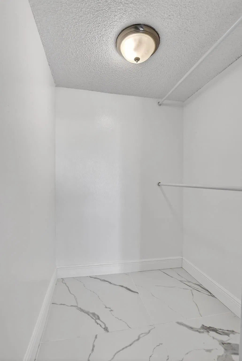 Unit 1433 photo 19