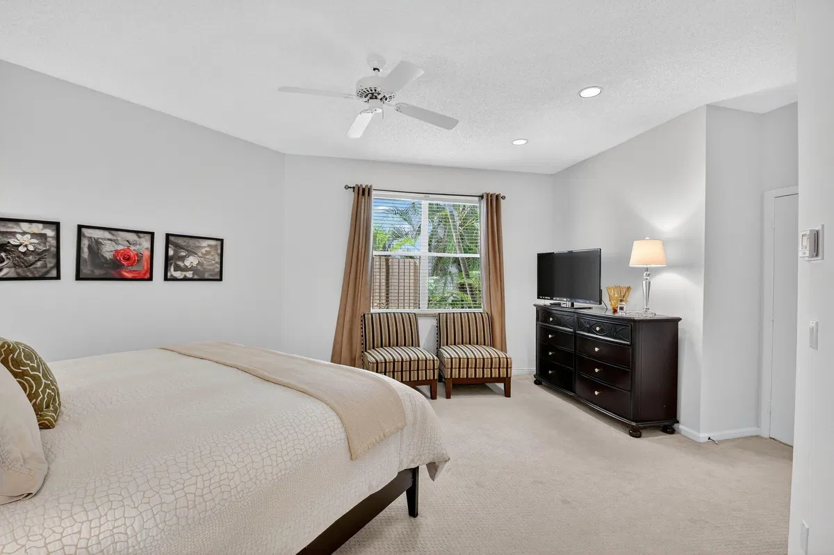  Residence photo 22