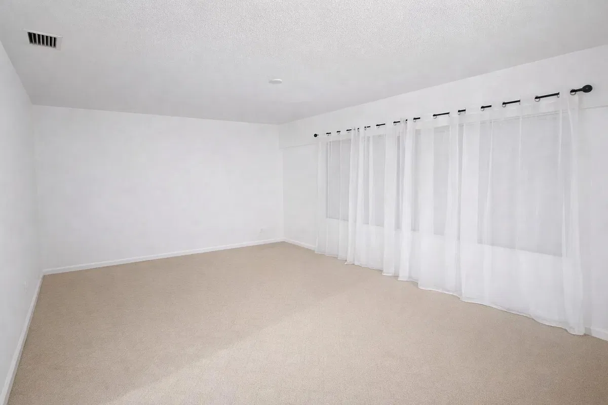 Unit 1294 photo 7