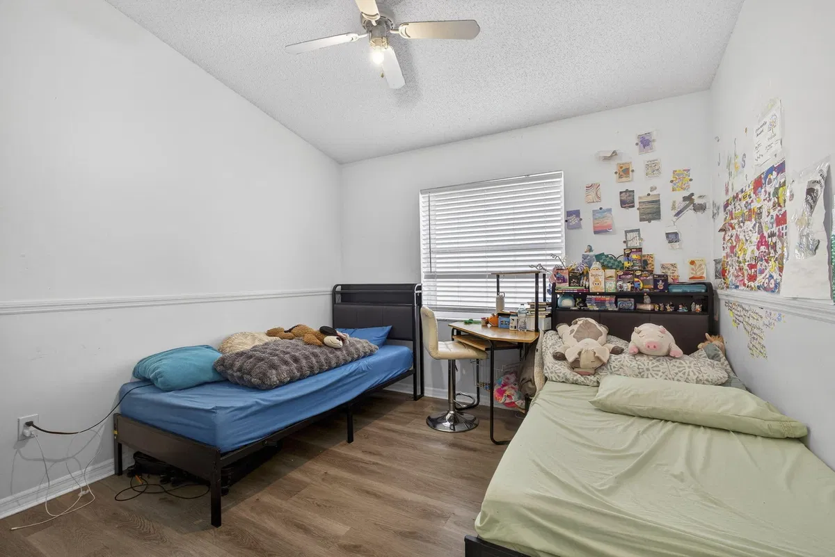 Residence photo 25