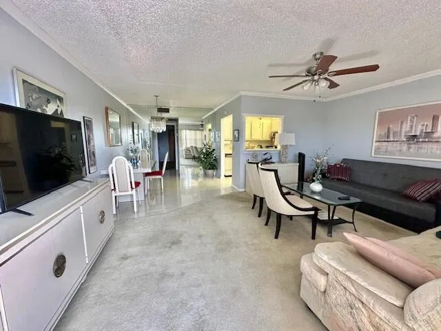 Residence photo 4