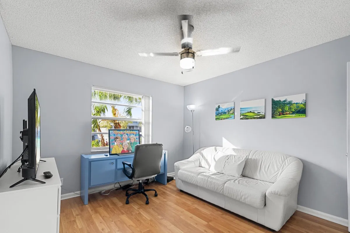  Residence photo 13