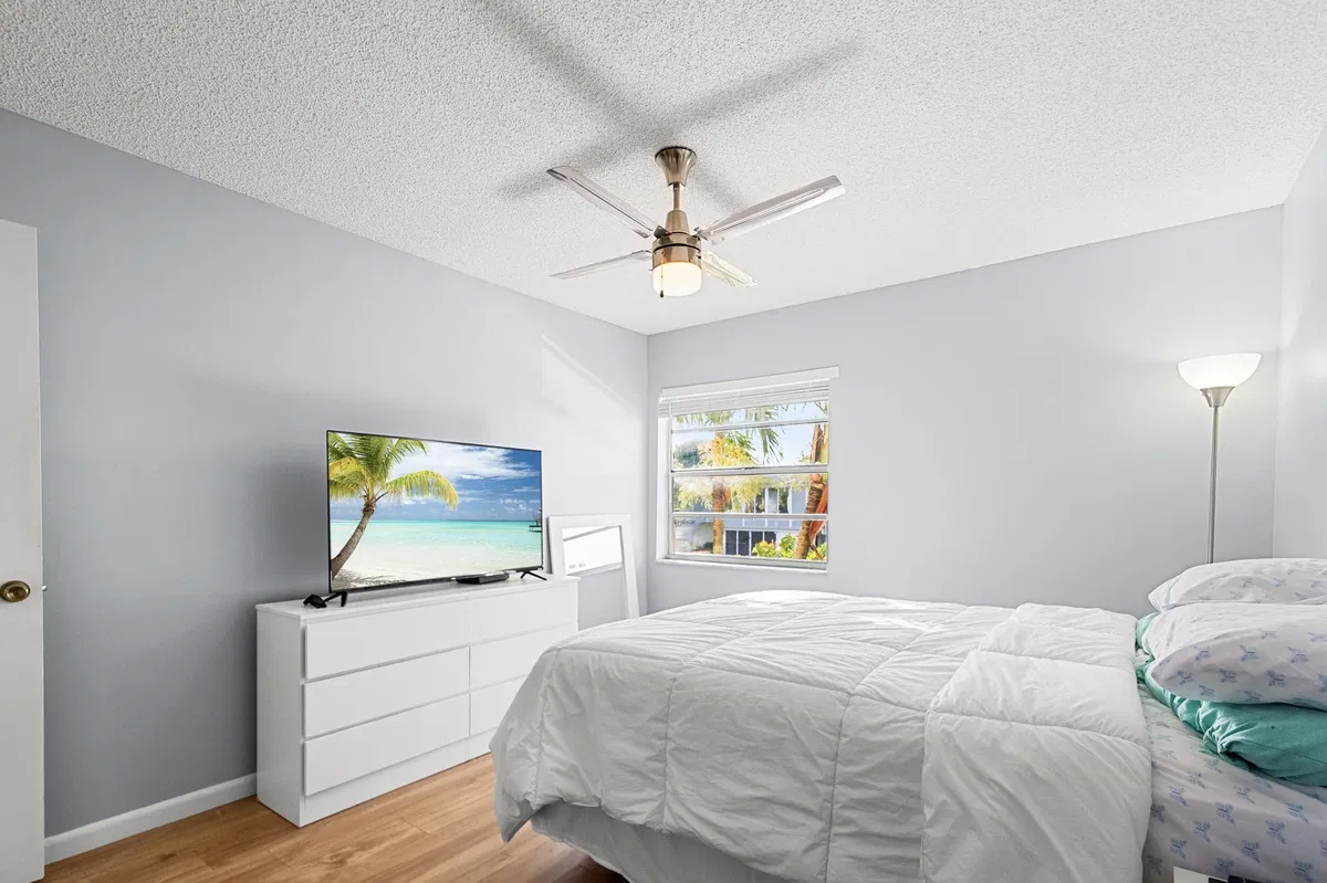  Residence photo 16
