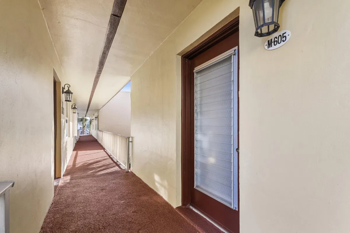  Residence photo 22