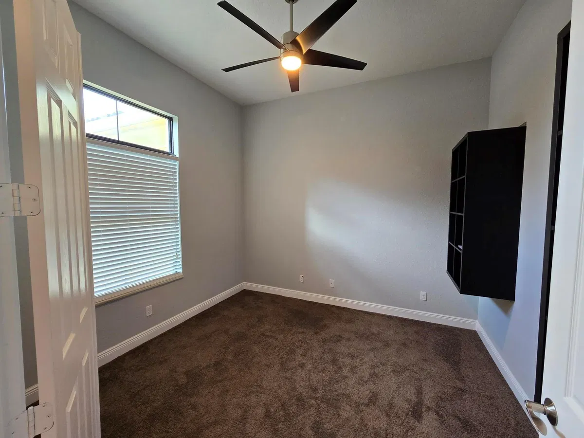 Residence photo 4
