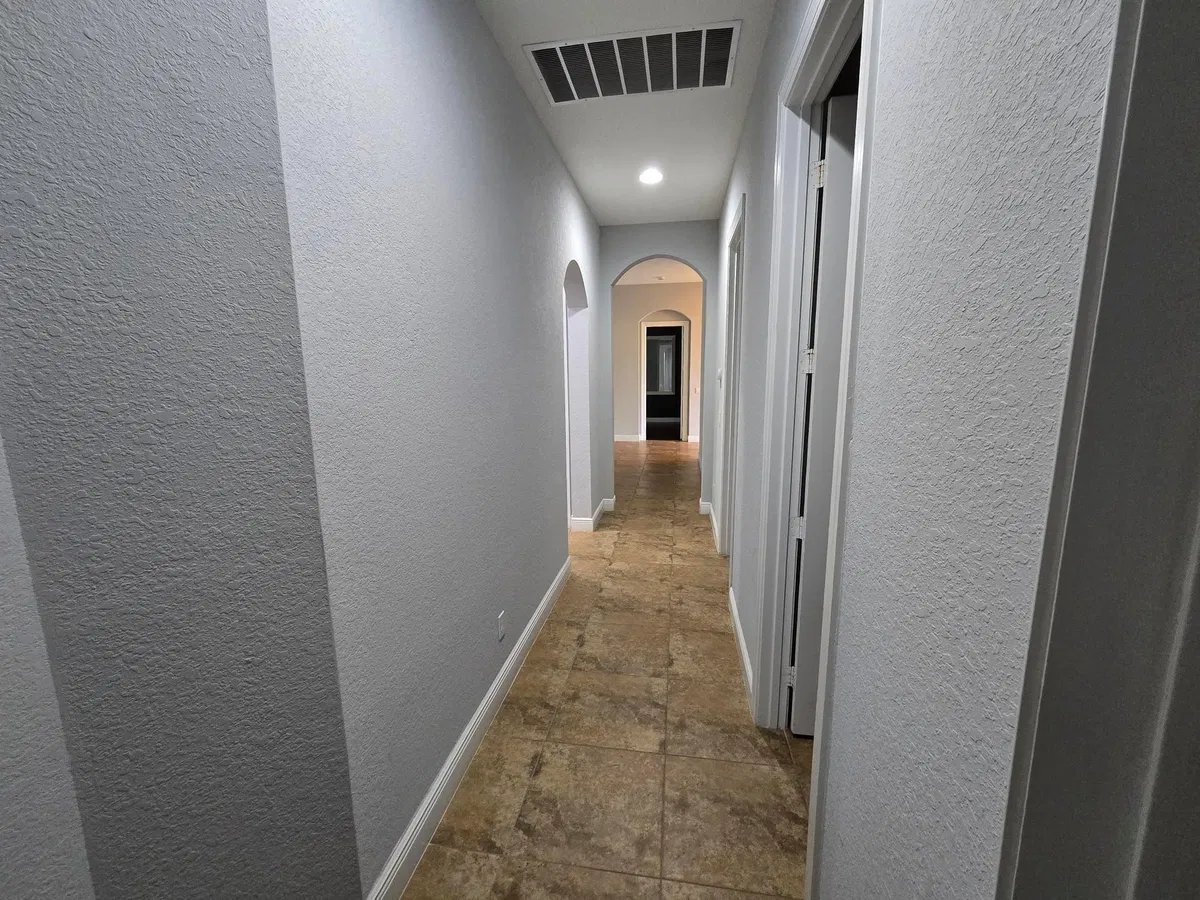 Residence photo 16