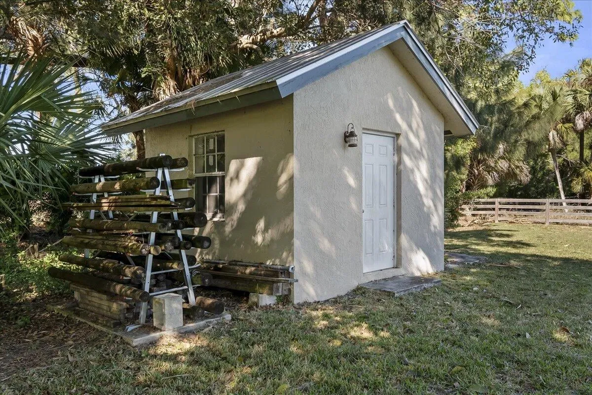 Residence photo 82