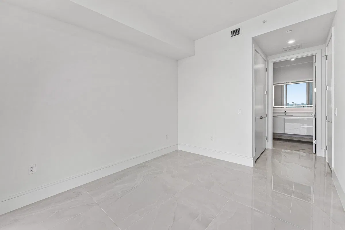 Nautilus 220 Unit 2005 photo 28