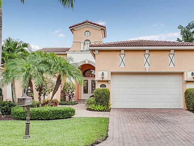 Mirasol Country Club Residence
