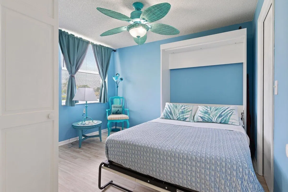 Unit 130 photo 13