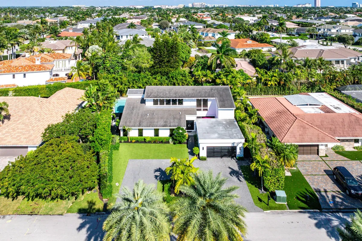 Royal Palm Yacht and Country Club Residence photo 61
