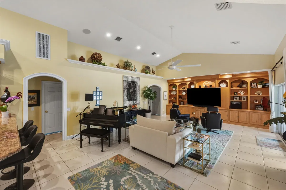 Paddock Park Residence photo 43