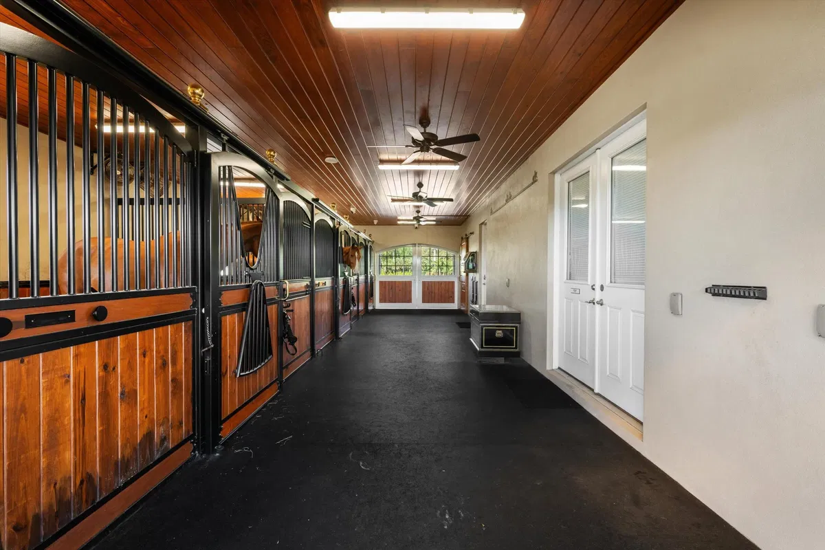 Paddock Park Residence photo 49