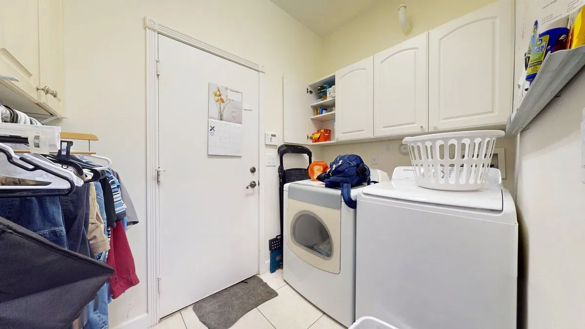  Residence photo 10