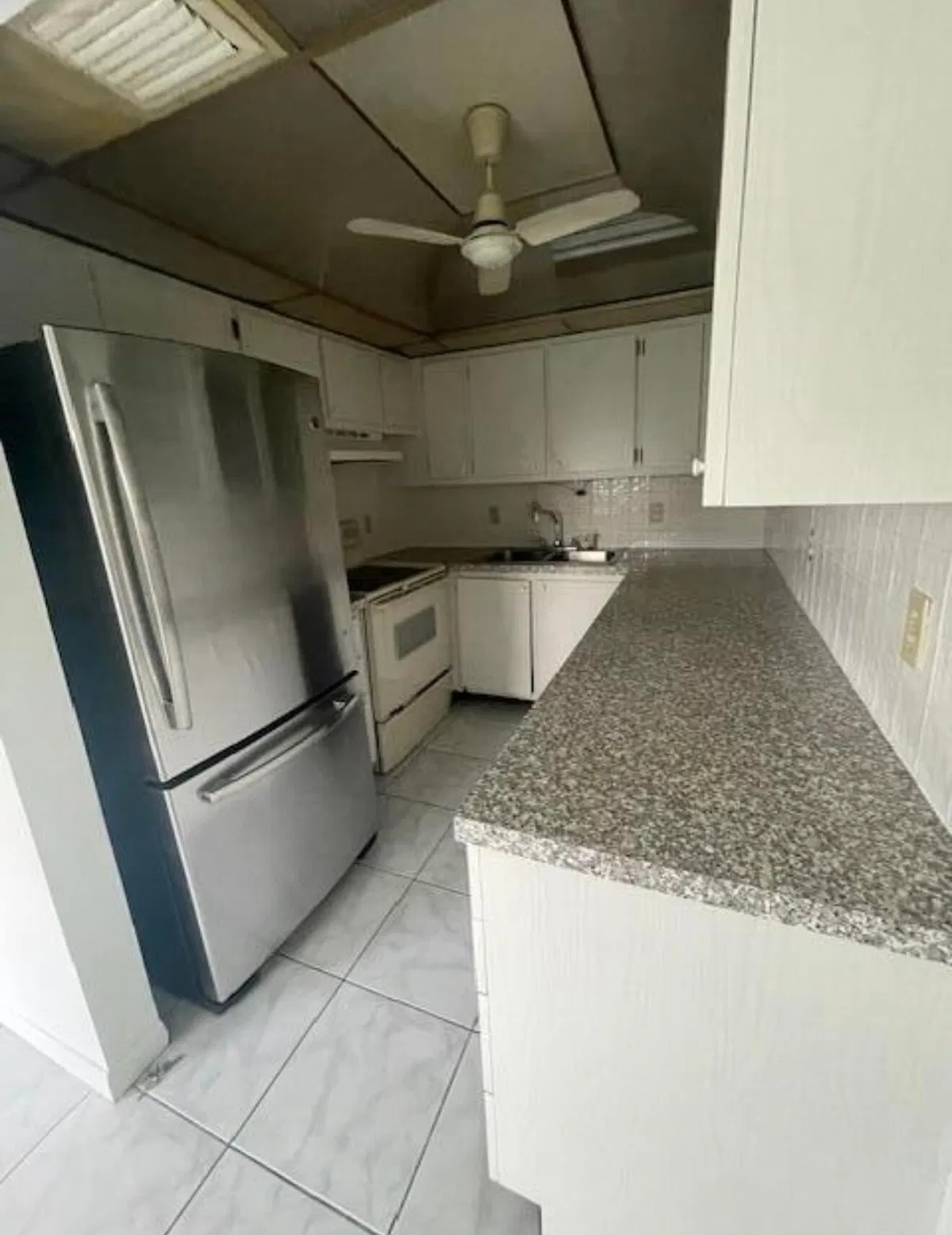 Unit C photo 19