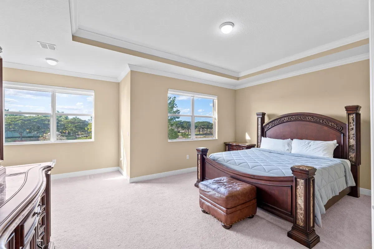 Residence photo 25
