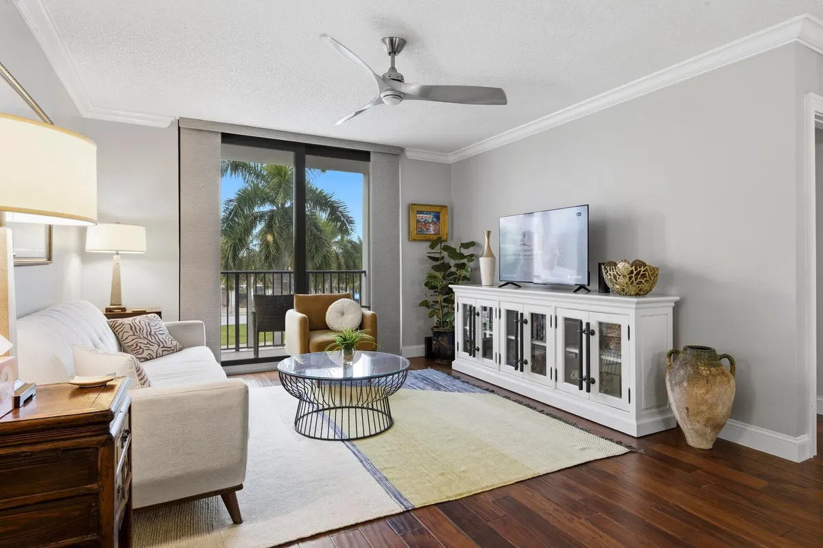 The Tower Condominium at Cityplace Unit 309 photo 4