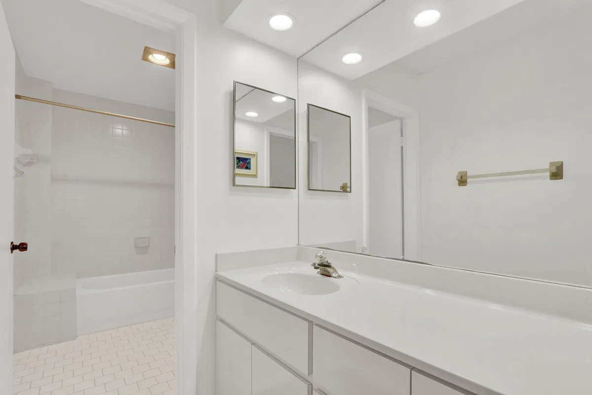 Singer Island Unit 205 photo 16