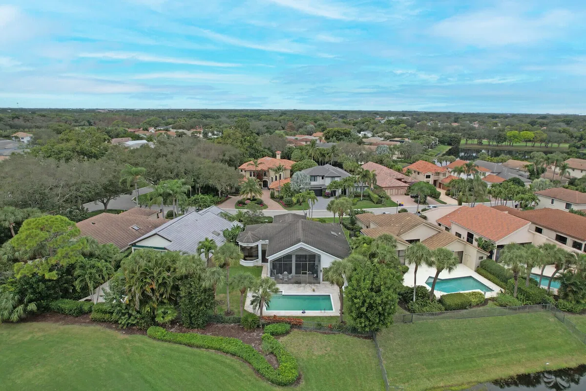 Frenchman's Creek Residence photo 31