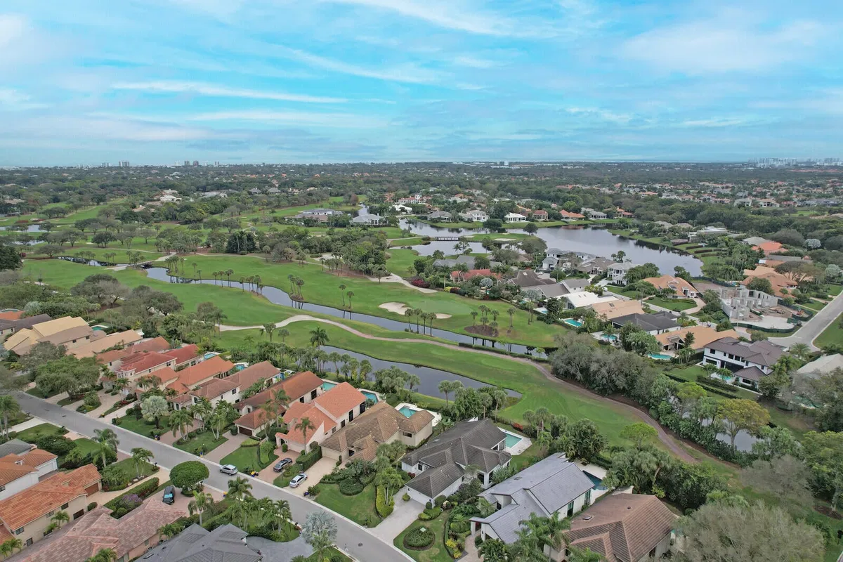 Frenchman's Creek Residence photo 37