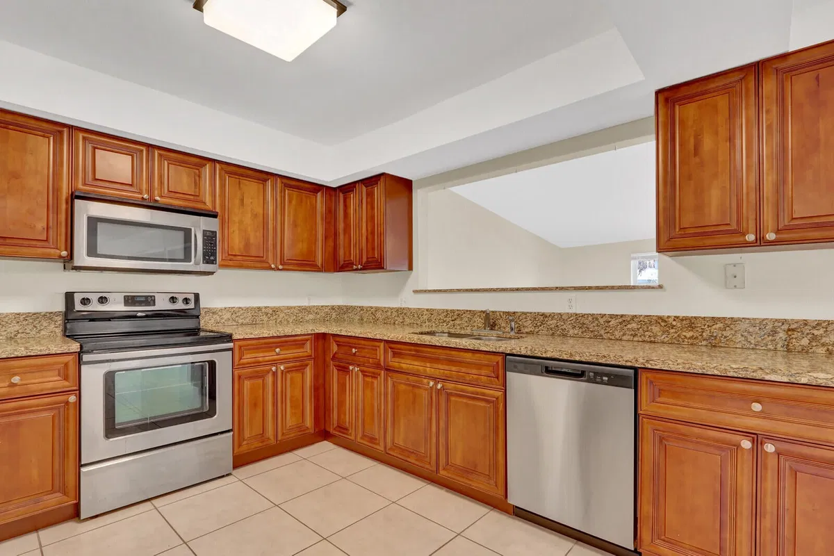 Residence photo 16
