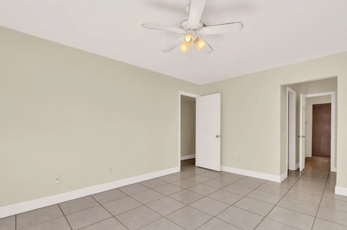 Residence photo 22