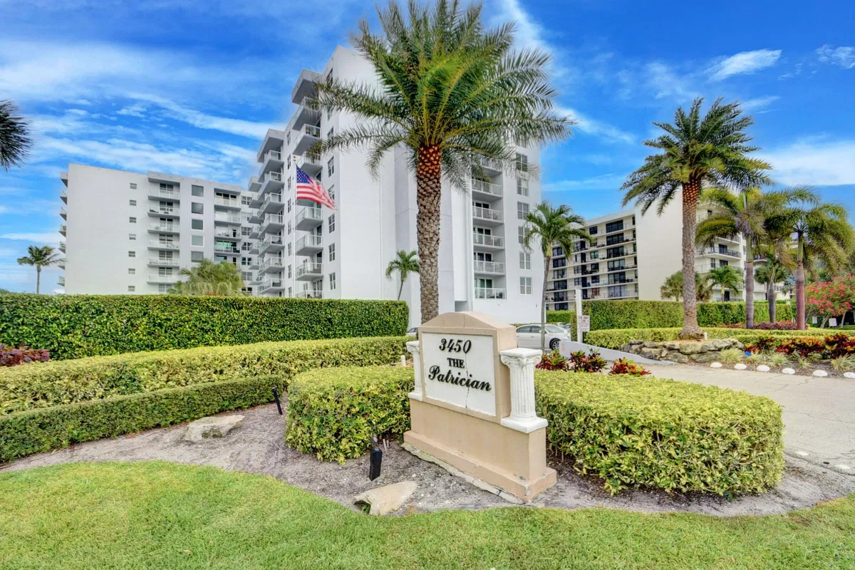 The Patrician of Palm Beach Unit 520