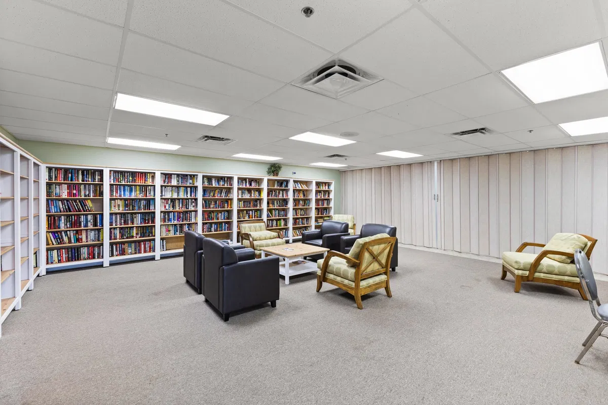 Unit 203 photo 22