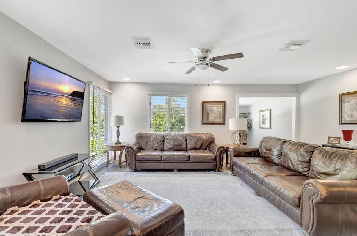Residence photo 19