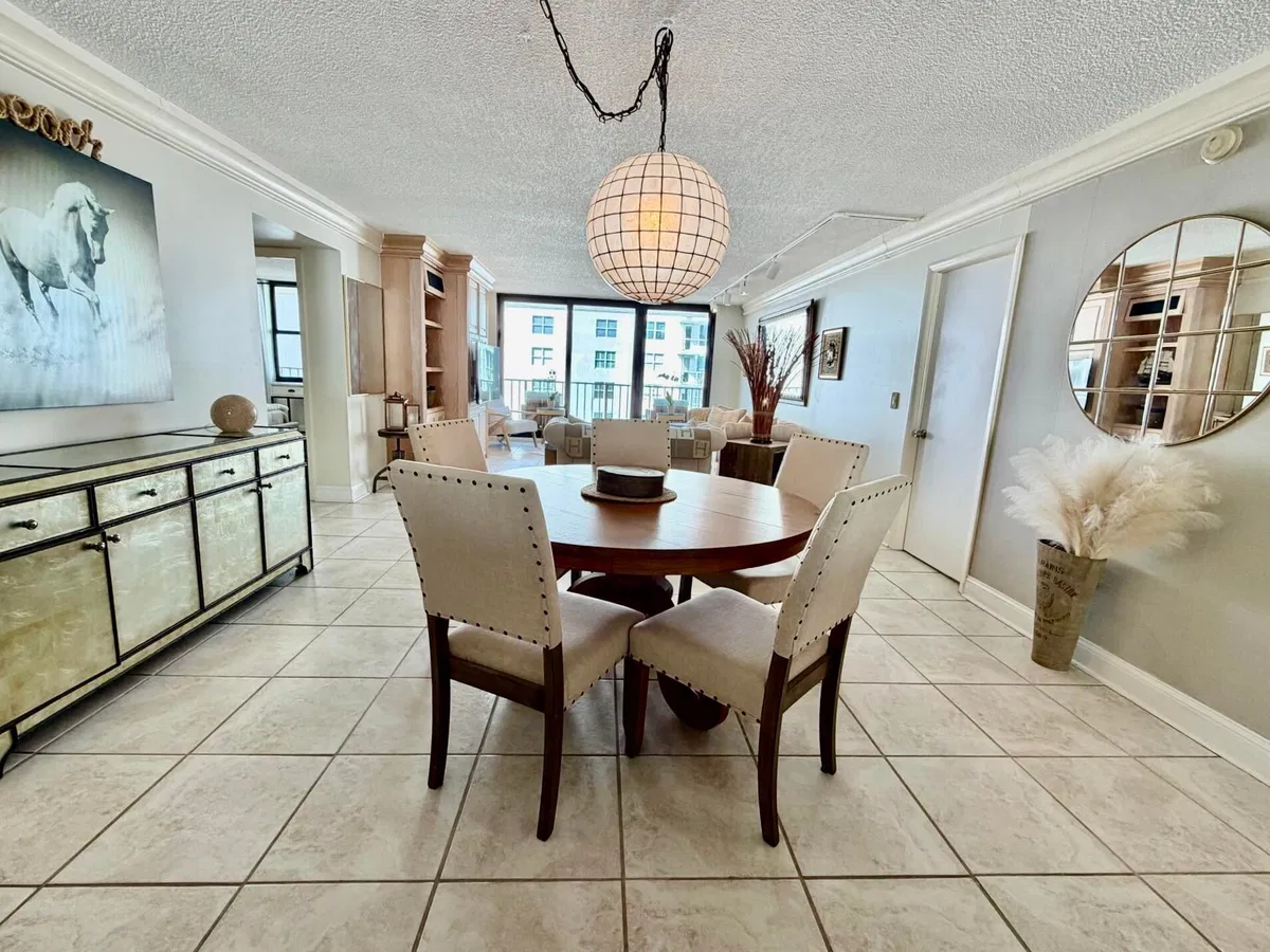Unit 5110 photo 10