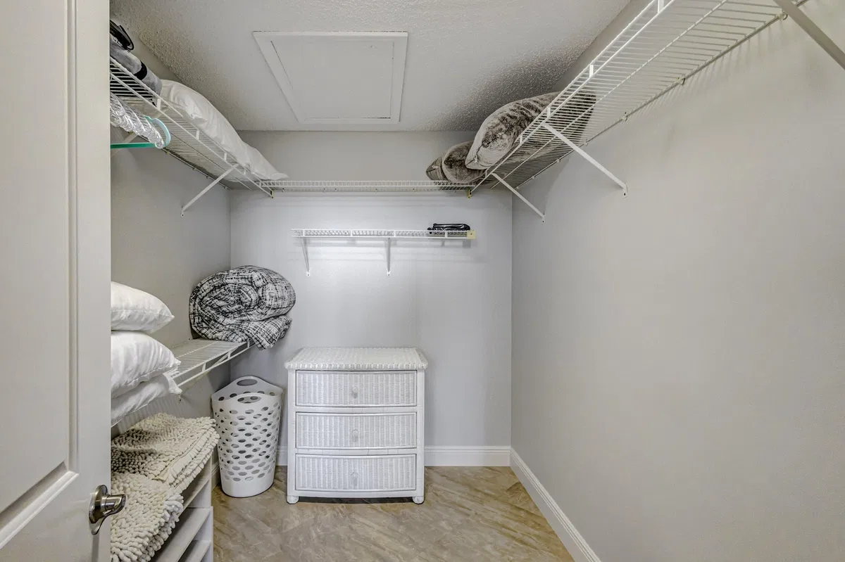 Residence photo 43