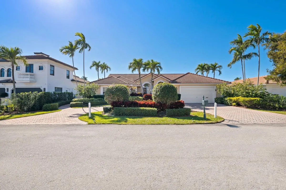 Golden Harbour Residence photo 10