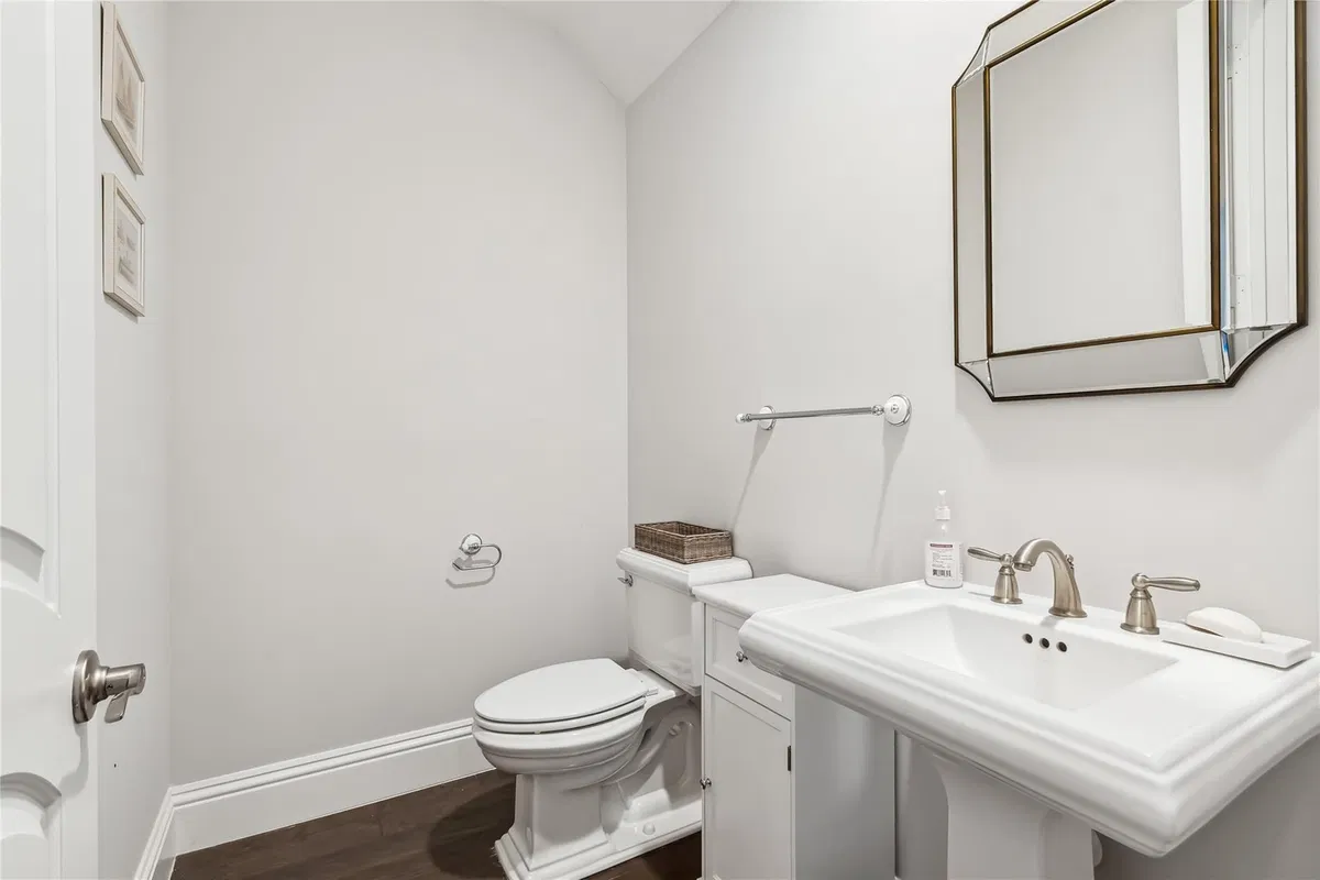 Residence photo 16