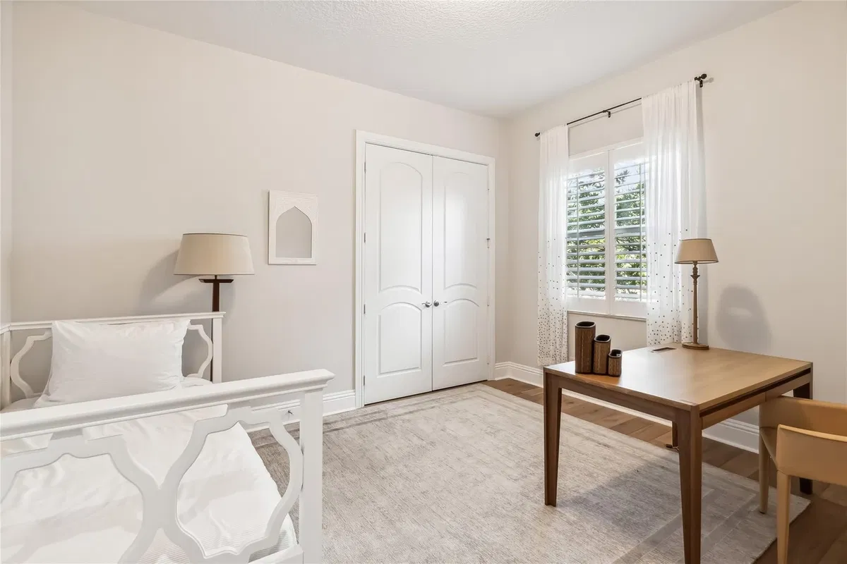 Residence photo 22