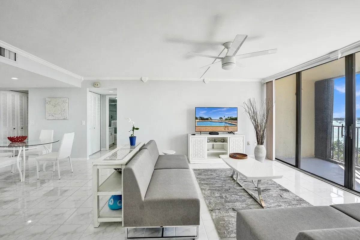 Palm Beach House Unit 805 photo 16