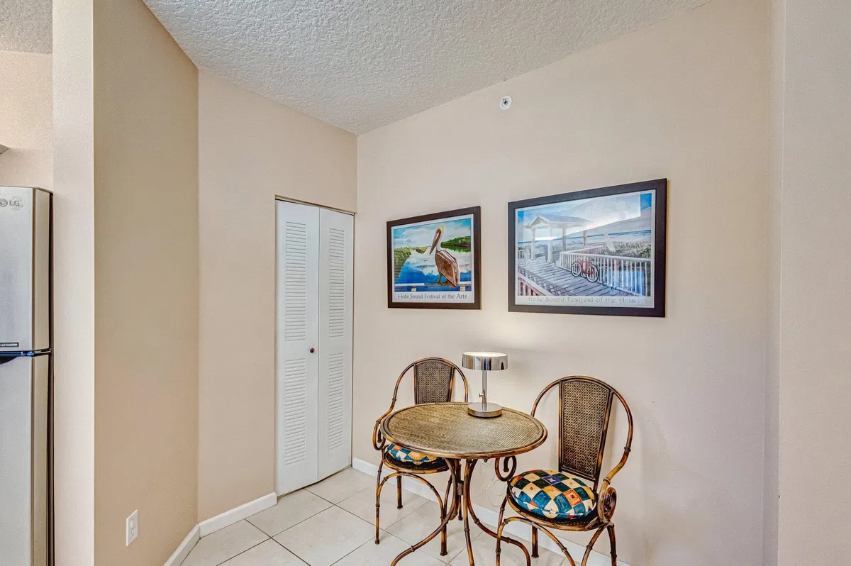 Unit 105 photo 10