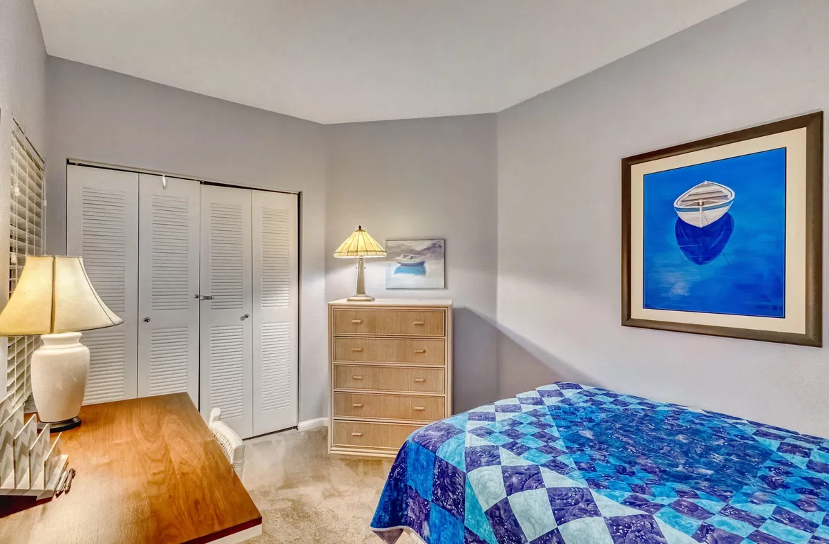 Unit 105 photo 28