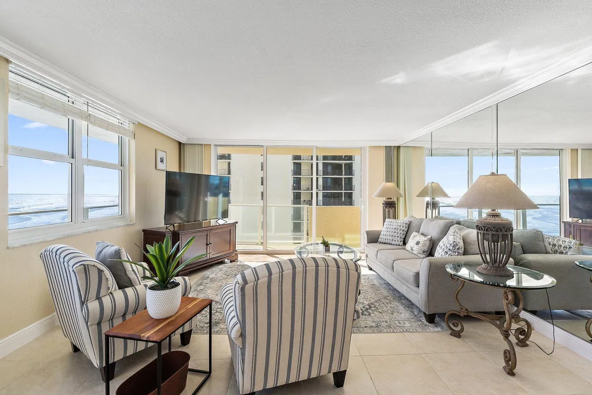 Aquarius Condominium Unit 907 photo 16