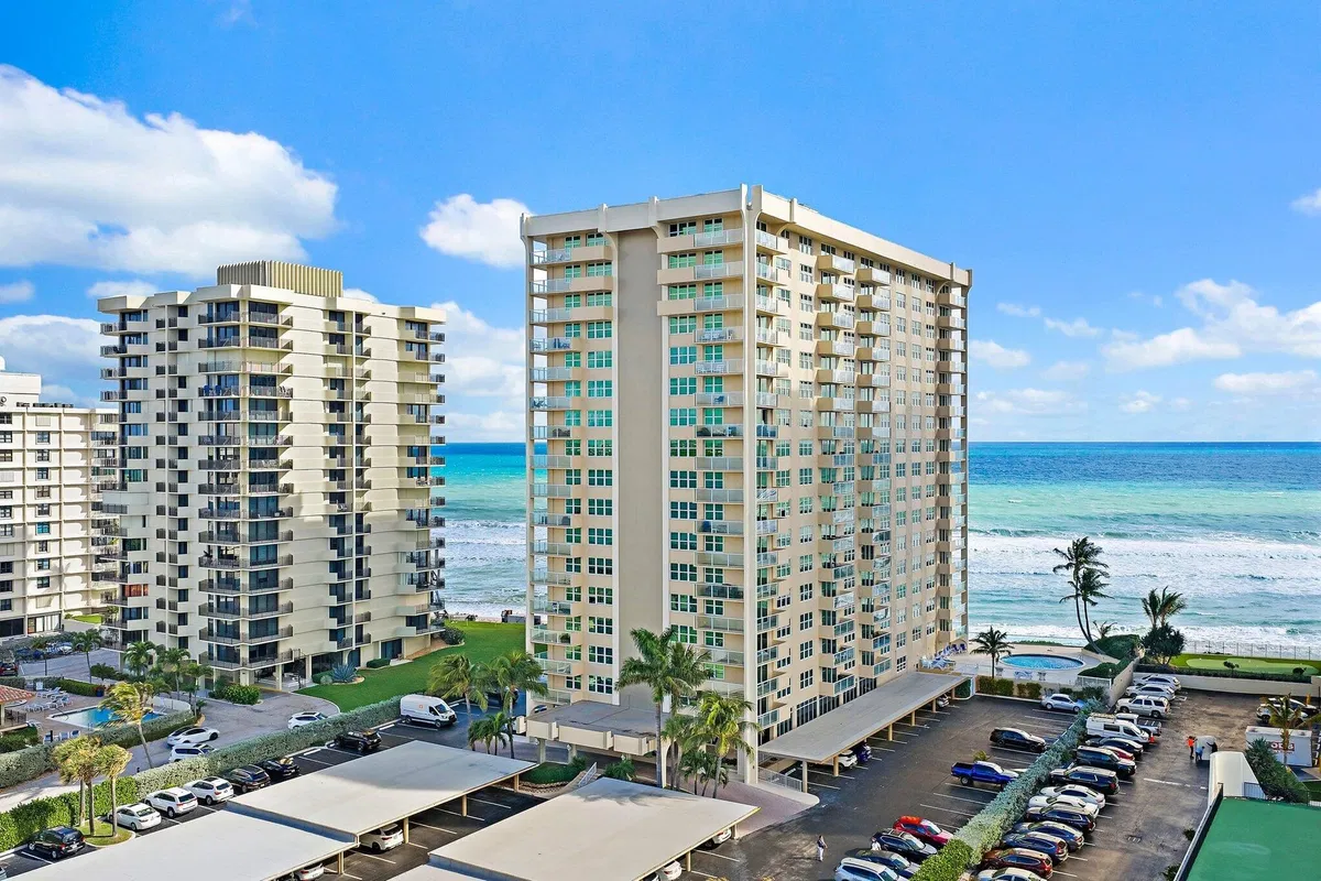 Aquarius Condominium Unit 907 photo 37