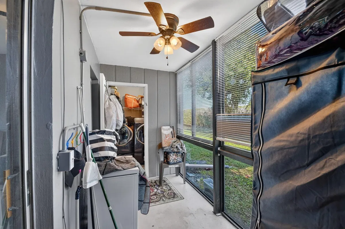 Residence photo 28
