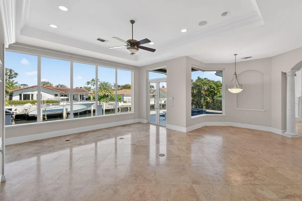 Golden Harbour Residence photo 13