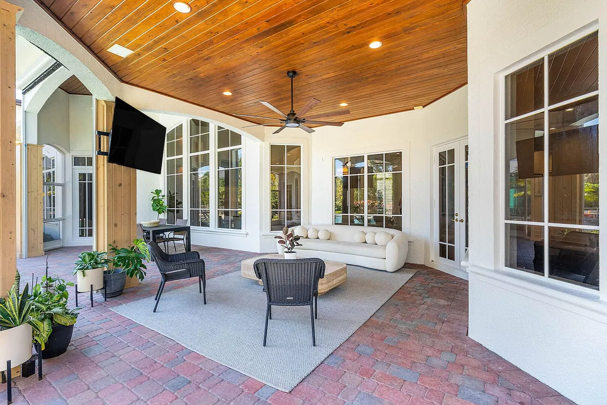 Royal Palm Yacht and Country Club Residence photo 25