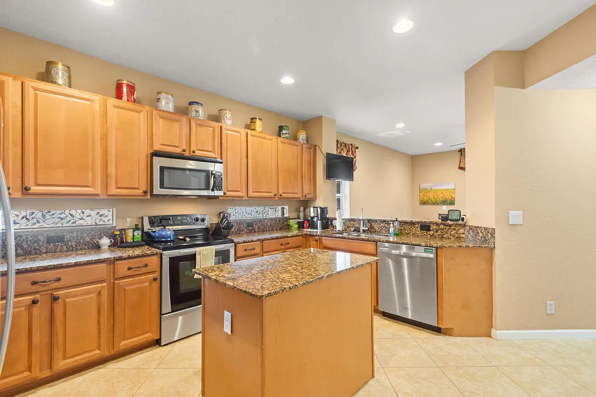Residence photo 16