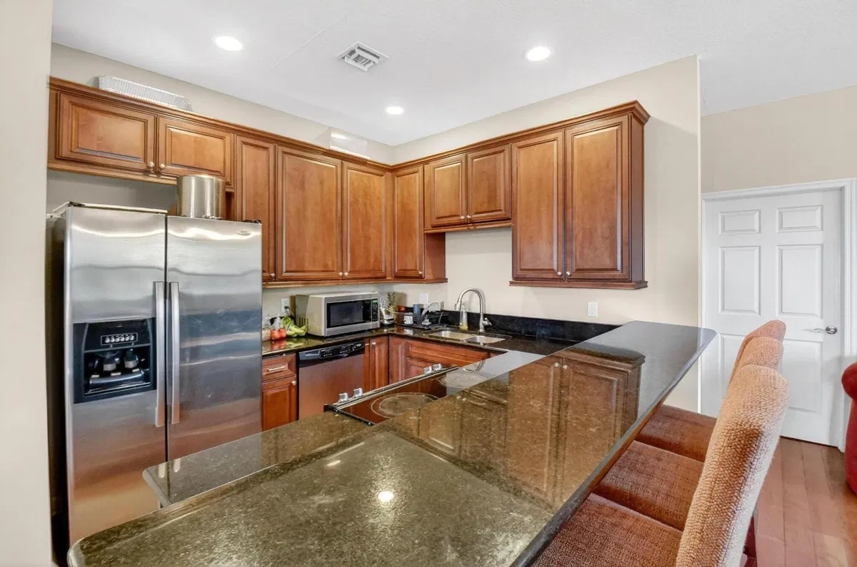  Residence photo 31