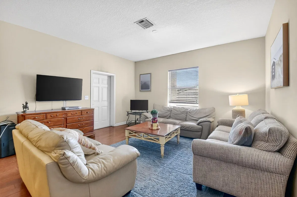  Residence photo 37
